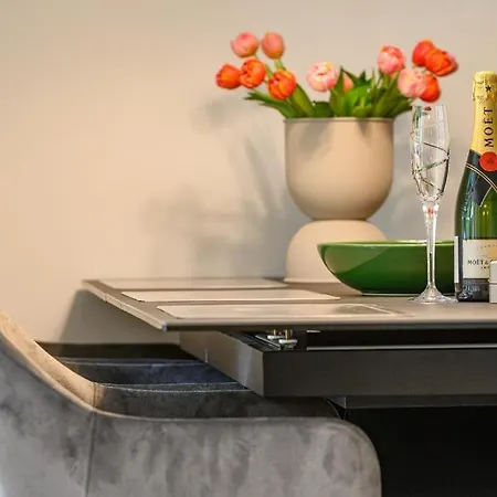 Luxury A'more سبليت